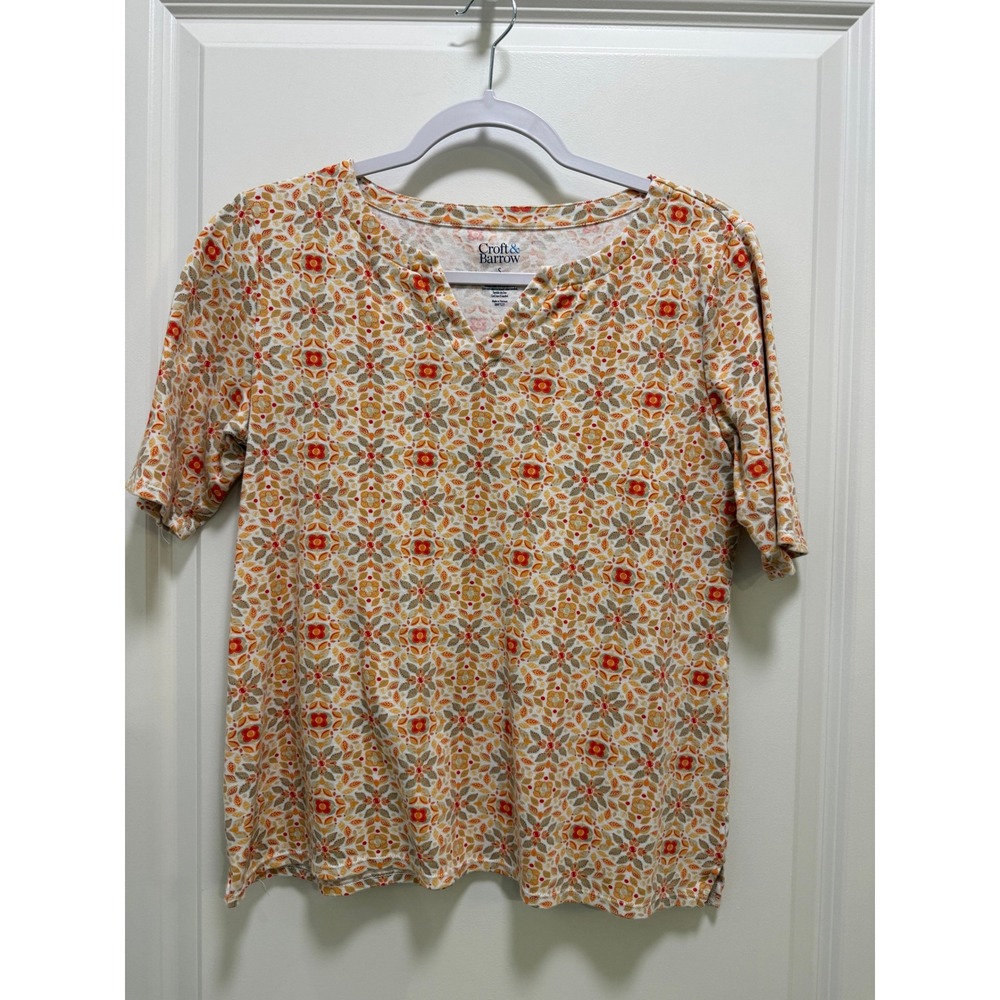 Croft & Barrow Womens Small Orange Floral Notch Neck Short Sleeve Tee Top